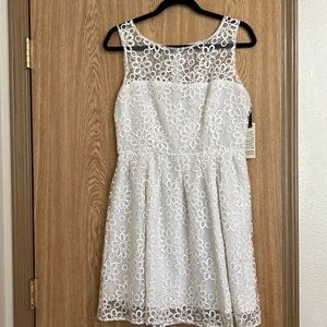 Optic White BB Dakota dress Size 8